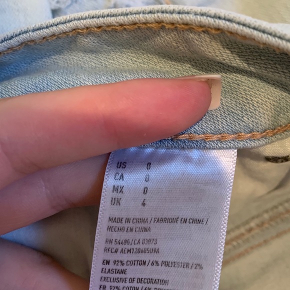 Light wash jeaned shorts - Picture 4 of 4